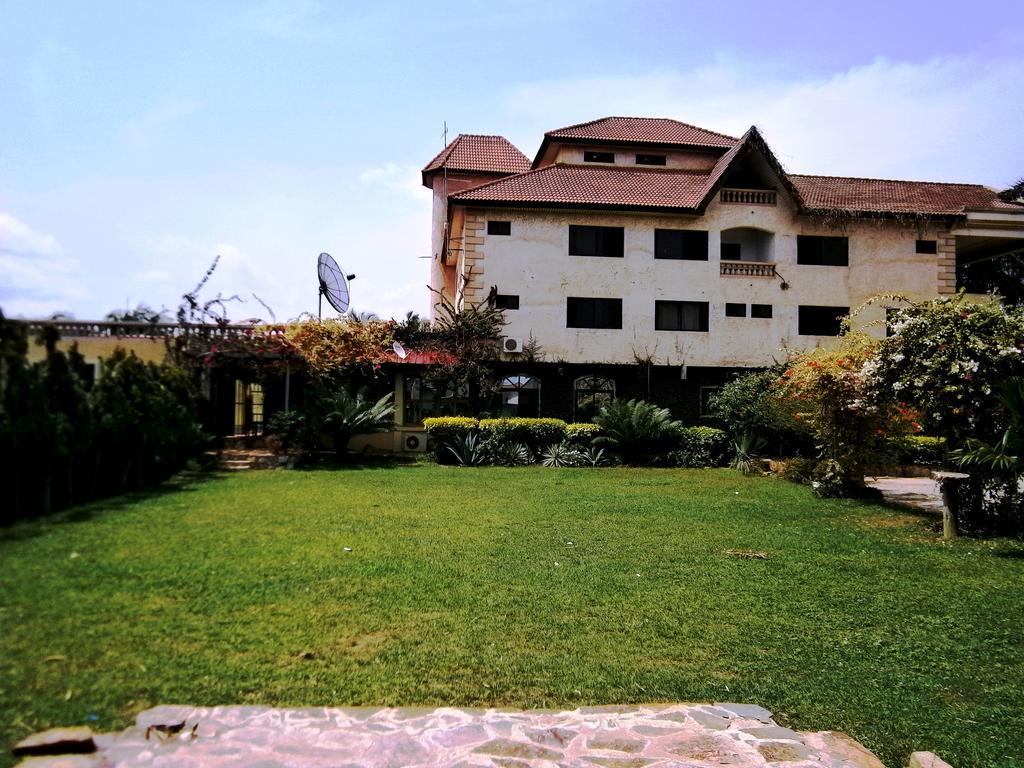 Accra Royal Castle Apartments & Suites Kwabenya Habitación foto